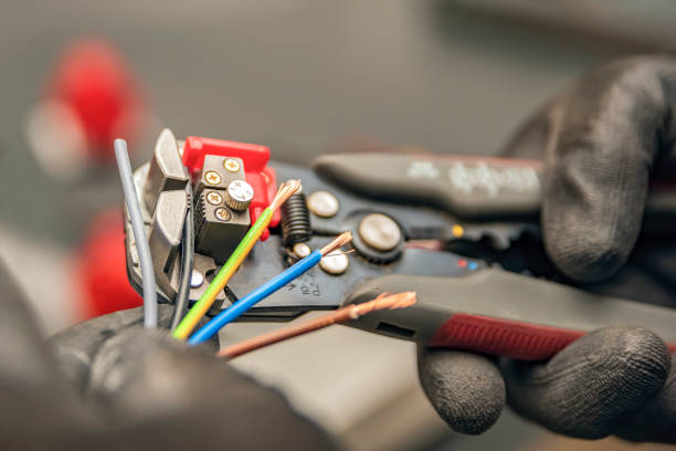 Best Commercial Electrician Services  in Burien, WA